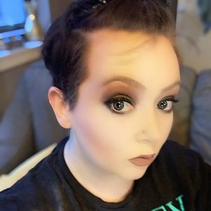 Meet your Posher, Cassie